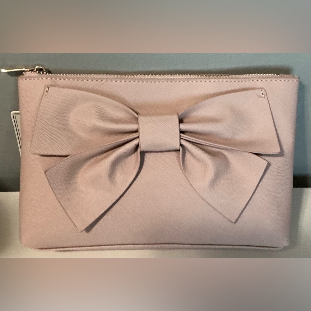 Elegant Pink Makeup Bag with Bow Detail